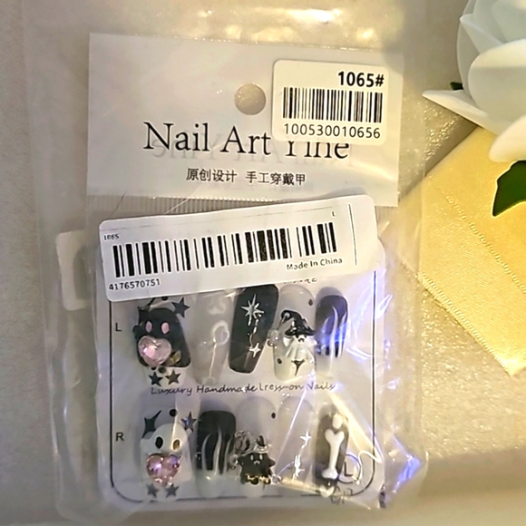 Halloween Reuseable Press On Nails - Picture 6 of 8